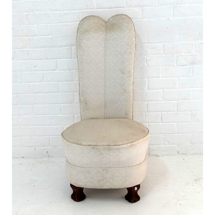 UPHOLSTERED BEDROOM CHAIR