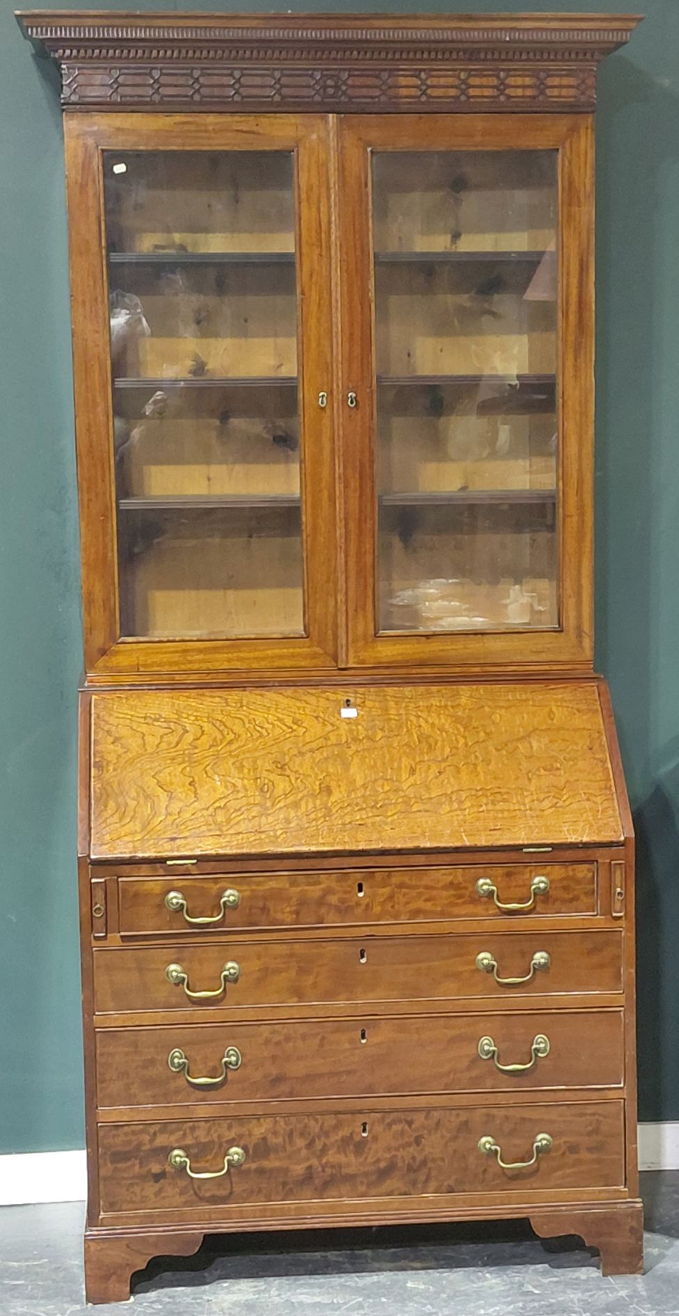 564 · 19TH CENTURY BUREAU BOOKCASE