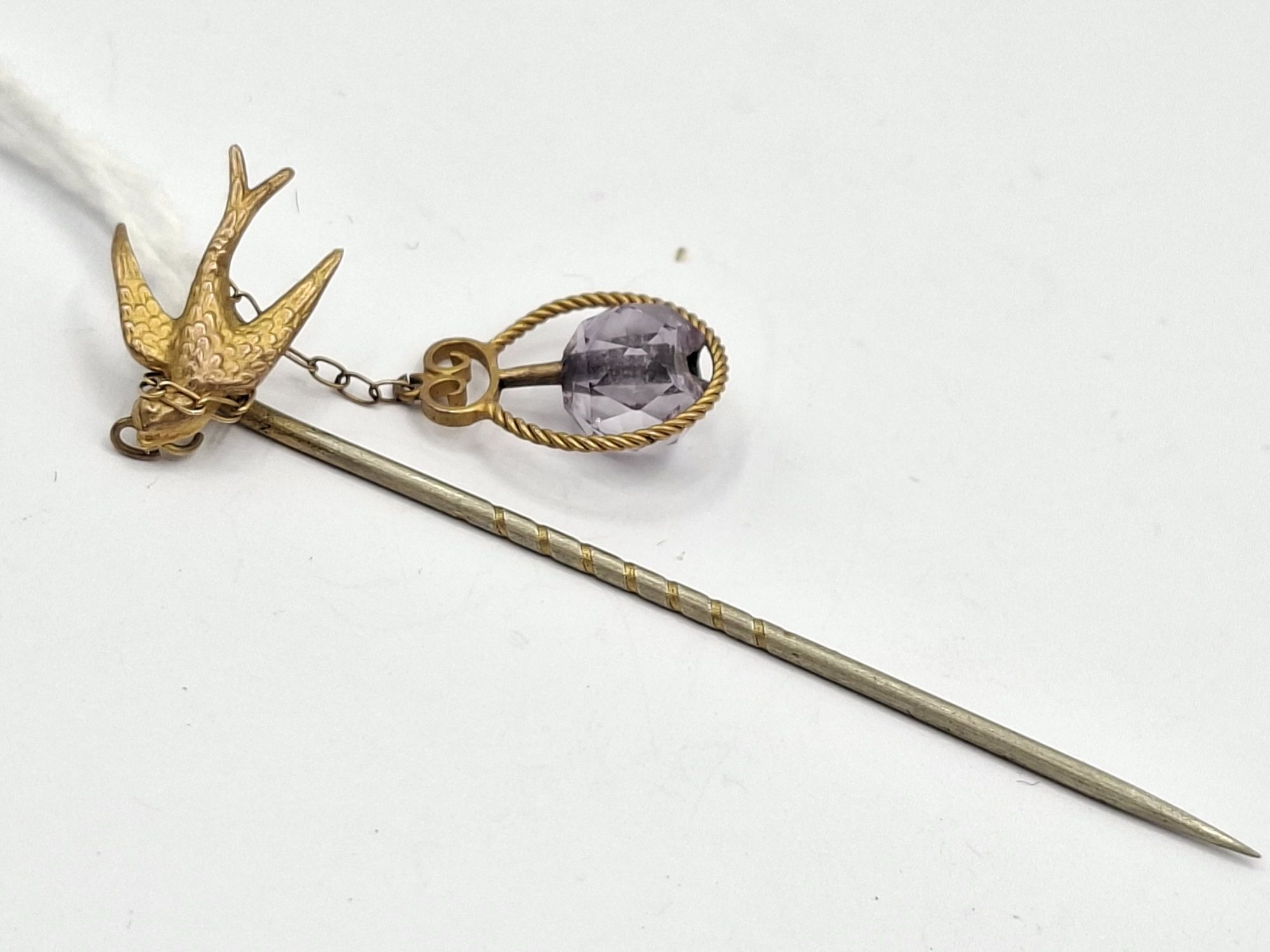 1148 · 9CT GOLD PIN