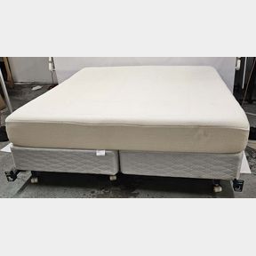 10" Thick King Size Memory Foam Mattress with Frame and Box Springs