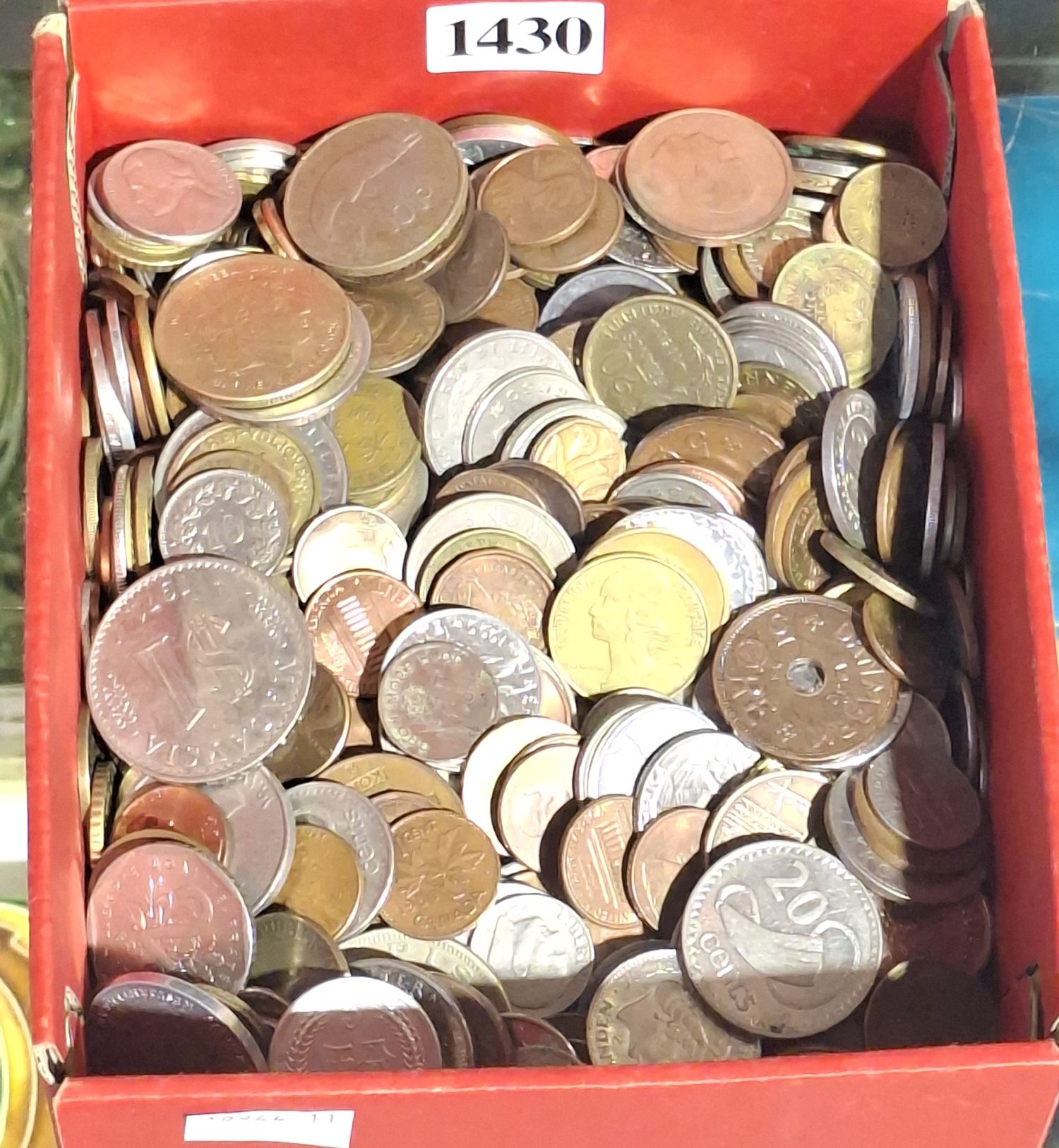 COLLECTION OF WORLD COINS