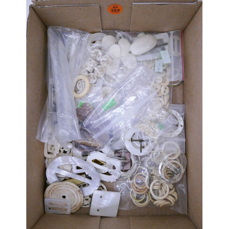 Box Victorian Carved Bone Buttons Etc