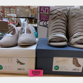 A NEW DAY ACR68 NETT BEIGE SZ 5.5 & UNIVERSAL THREAD ELDA TAUPE SZ 5.5