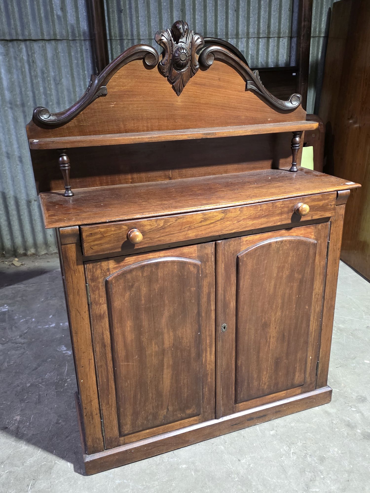 6 · CEDAR CHIFFONIER