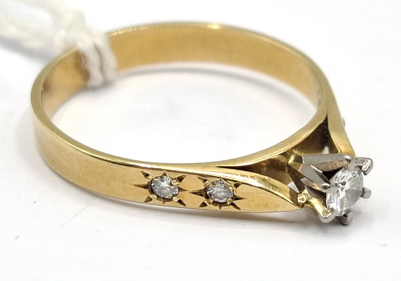 18ct Solitaire Diamond Dress Ring