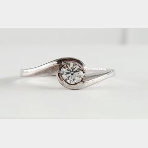 18CTWHITE GOLD RING WITH 0.260CT DIAMOND COLOUR J/K CLARITY SI - 51929/3588
