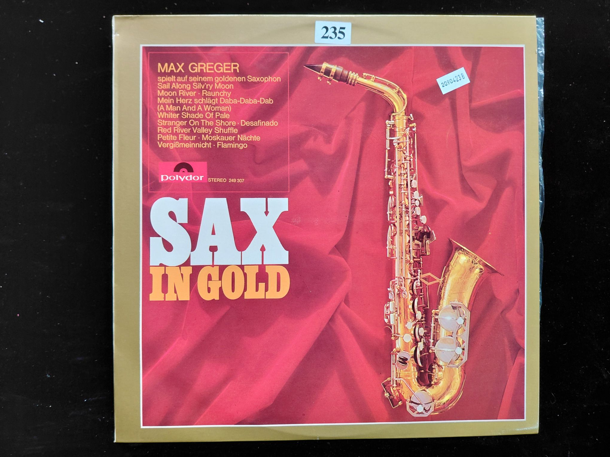 235 · SAX IN GOLD