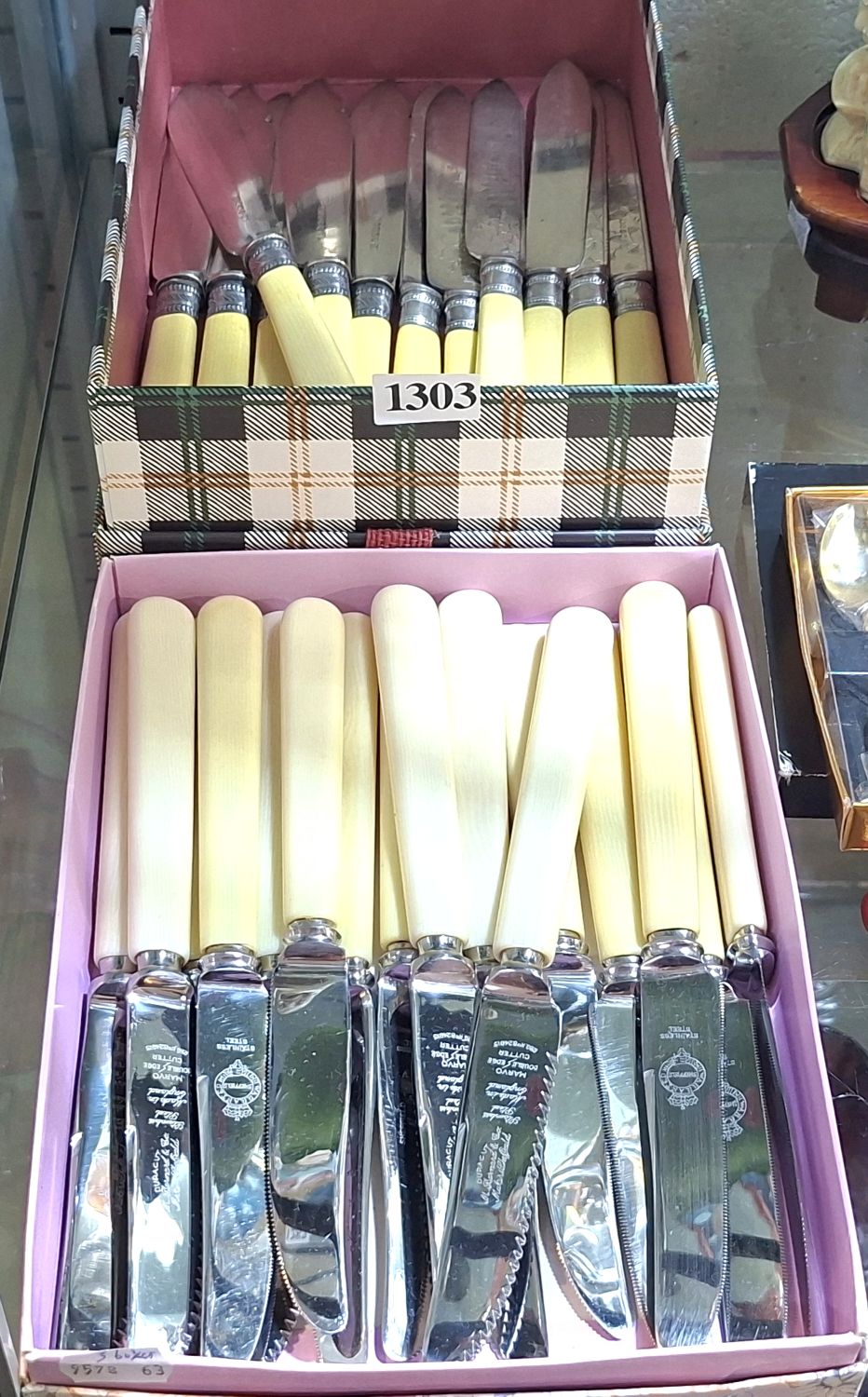 1303 · ANTIQUE AND VINTAGE CUTLERY