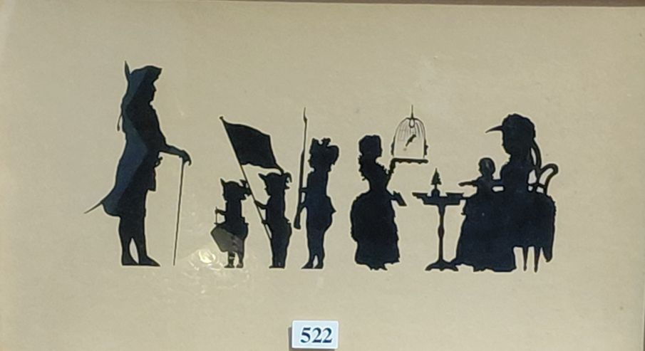 522 · SILHOUETTE OF REGAL FAMILY