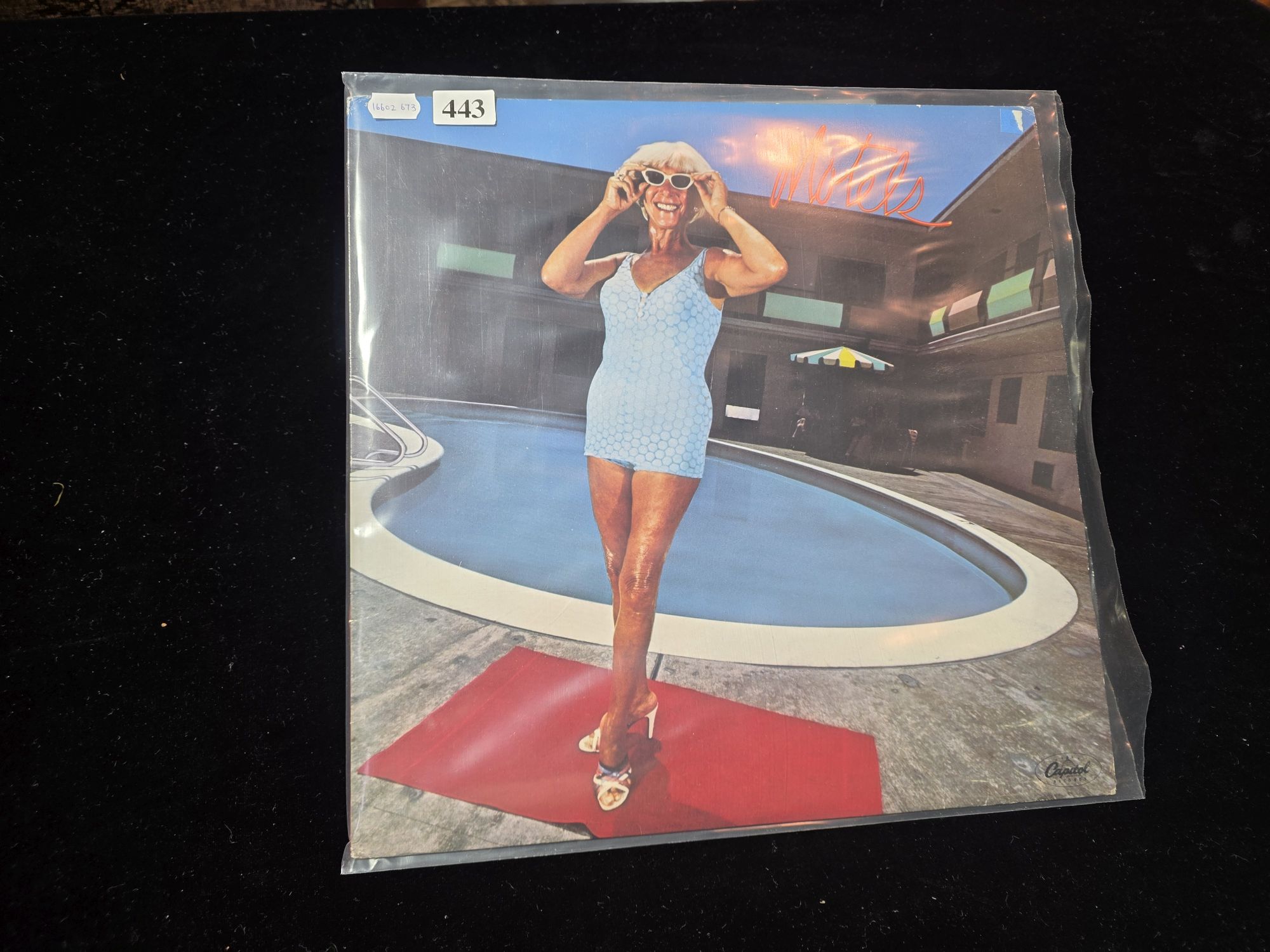 443 · MOTELS