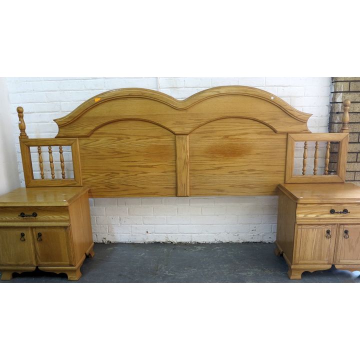 OAK HEADBOARD AND PEDESTALS