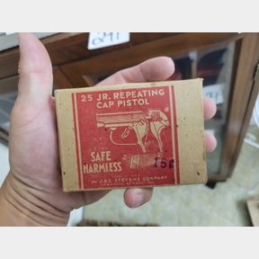 NIB 25 JR Repeating Cap Pistol JE Stevens company