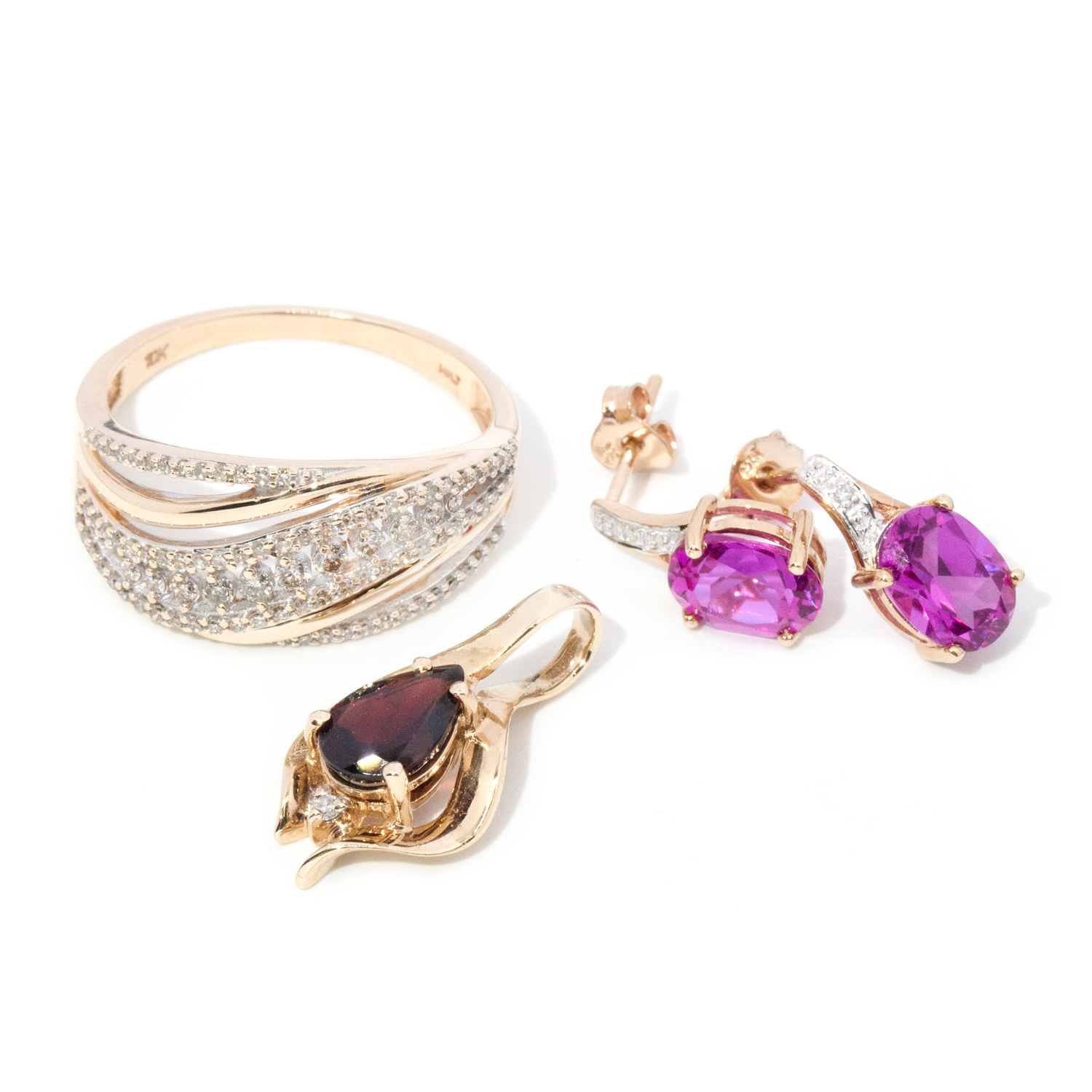 40 · Mixed Lot of Jewellery in  9ct & 10ct Gold