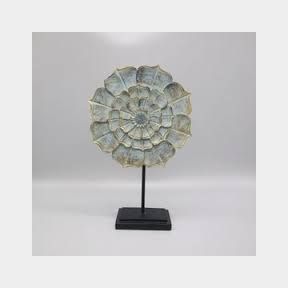 George Mason - Grey Flower Polyresin Decoration- Bar 6005616515799 - 51746/793 AS B3 (S7)