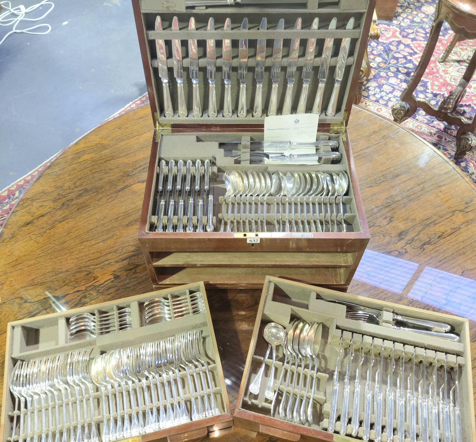 632 · OUTSTANDING STERLING SILVER FLATWARE SERVICE