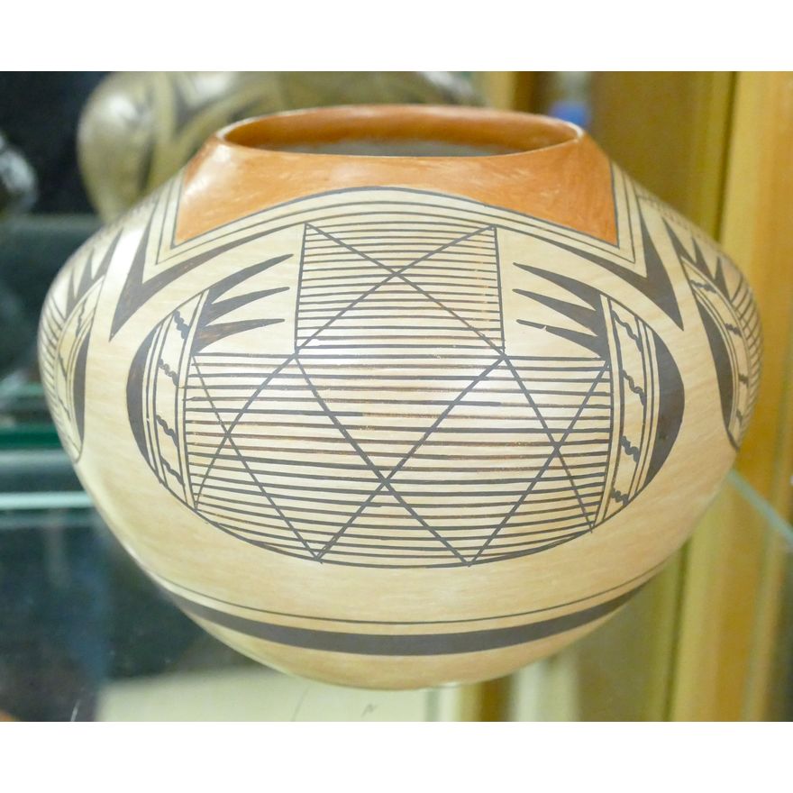 James Nampeyo Decorated Hopi Jar 5''x6''