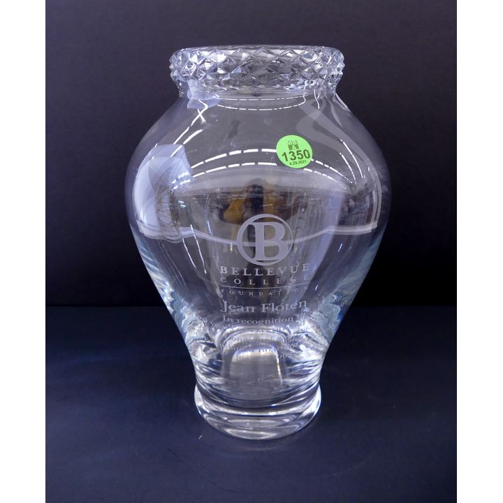 Kusak Crystal Presentation Vase- 10''