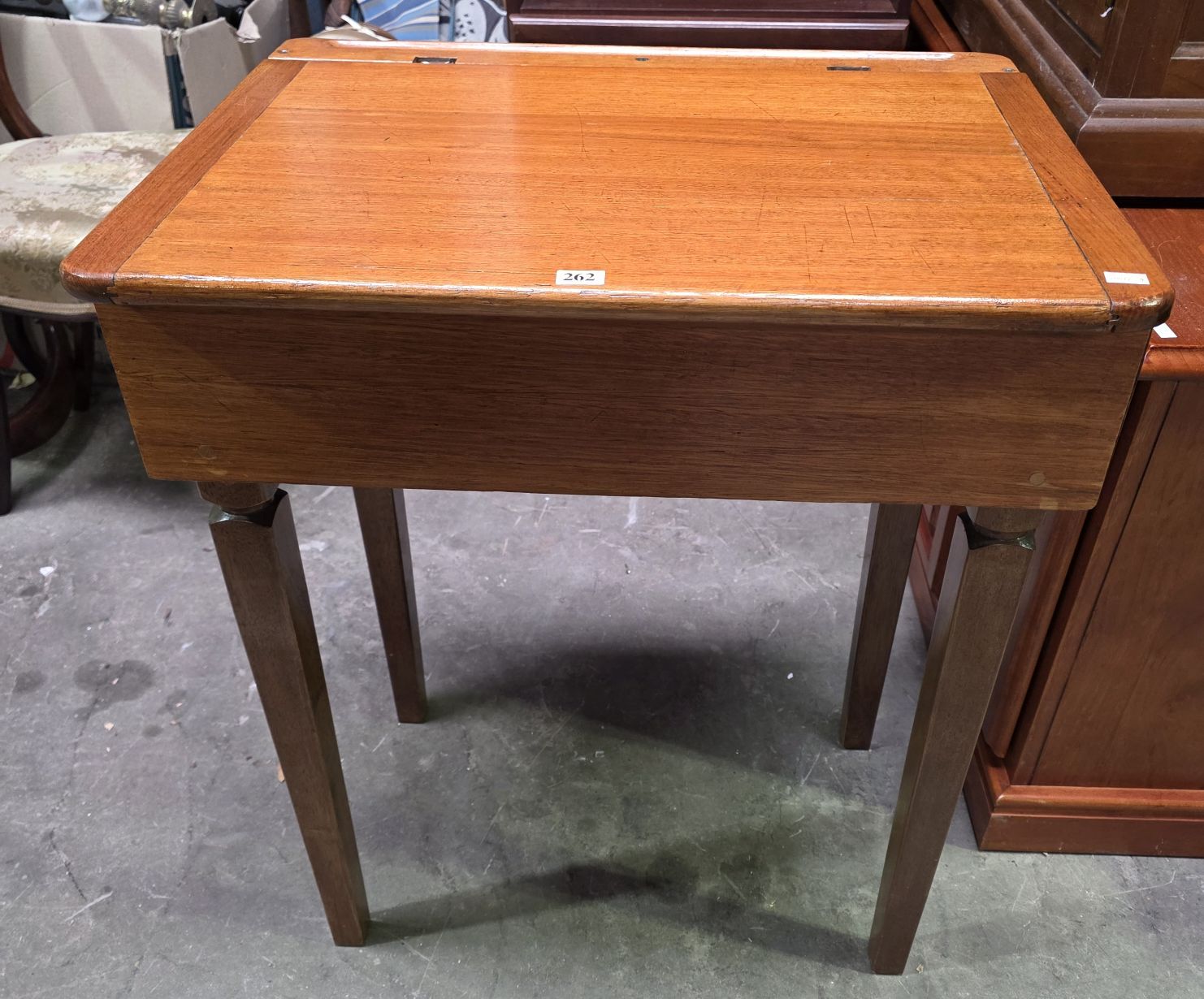 262 · VINTAGE SCHOOL DESK