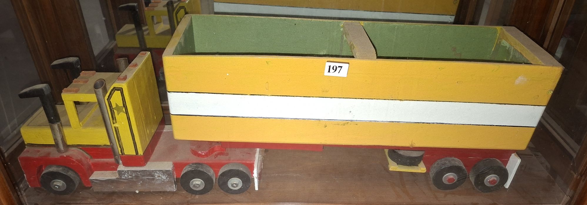 197 · WOODEN TRUCK