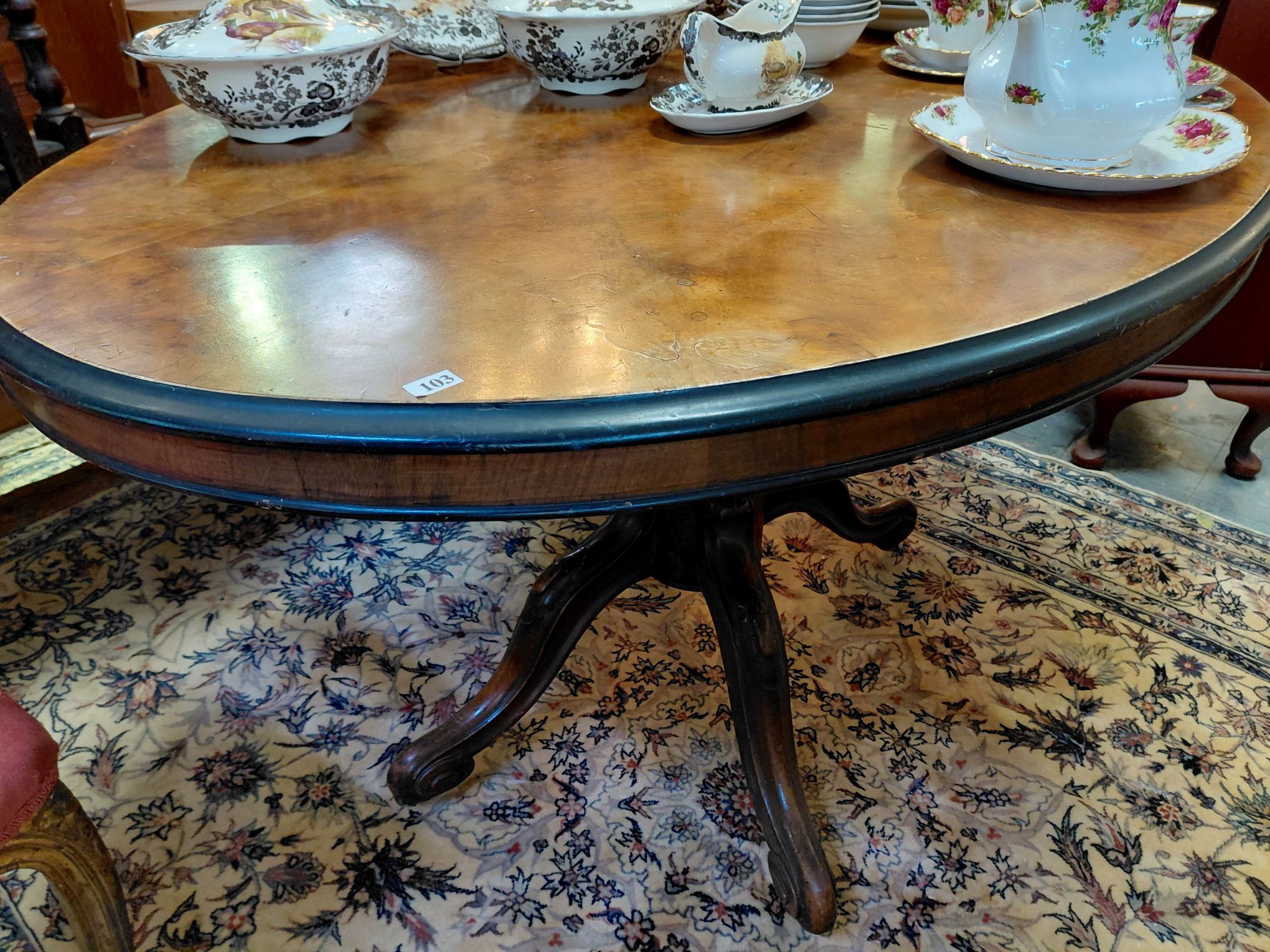 103 · 19TH CENTURY OVAL TABLE