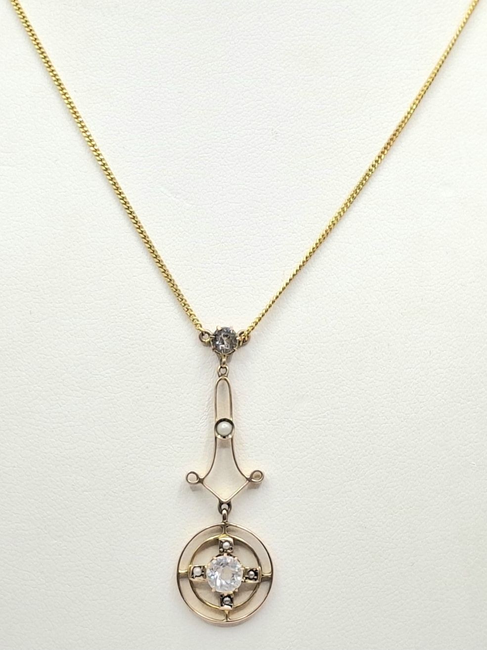 1150 · 9CT ART NOUVEAU HANGING PENDANT ON CHAIN