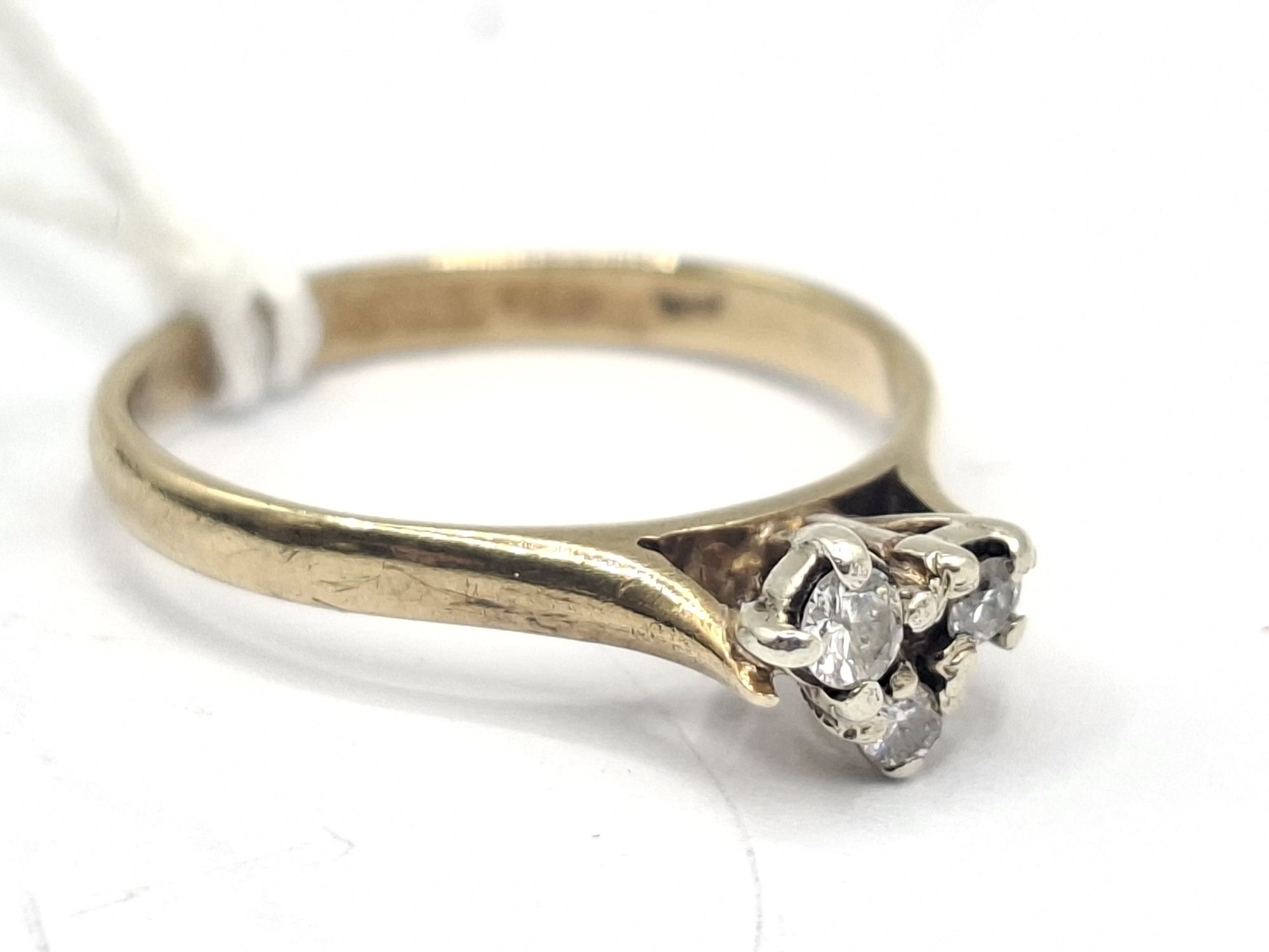9ct Gold Diamond Ring