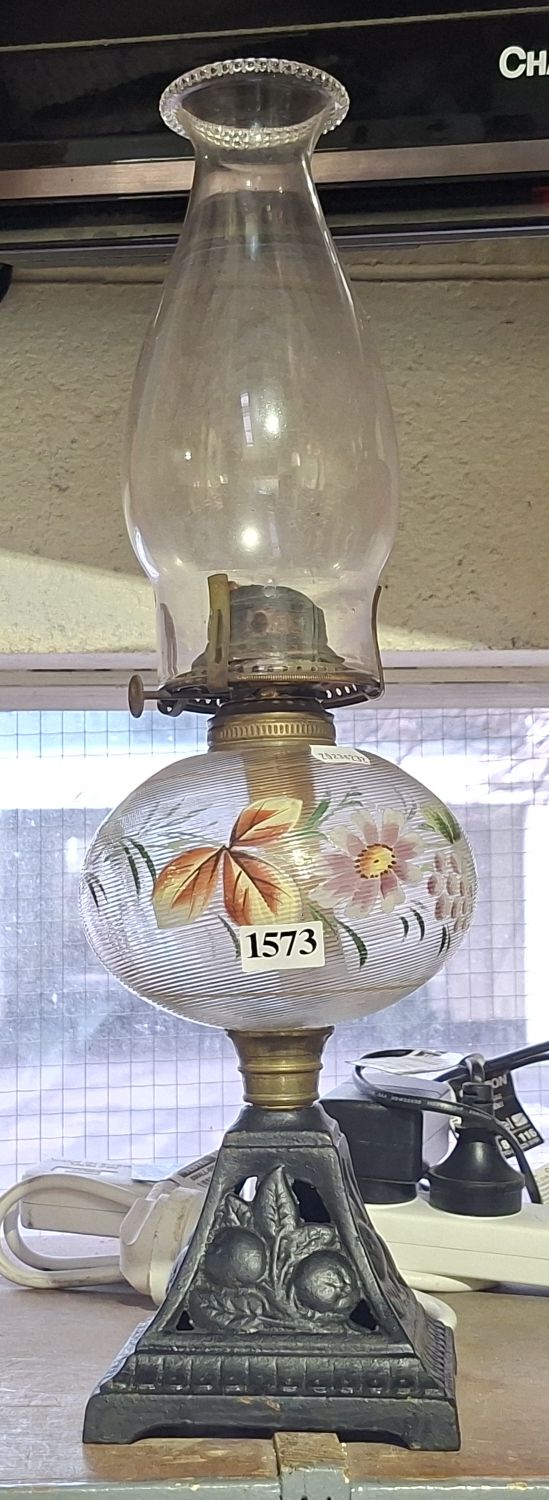 Hand Painted Floral Decorated Oil Lamp