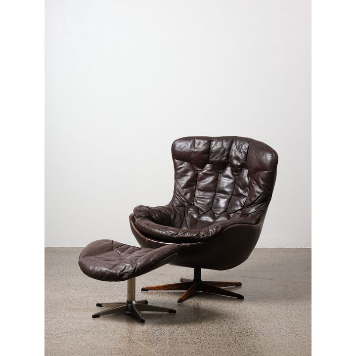 Vintage retro Danish 1960s leather tub chair