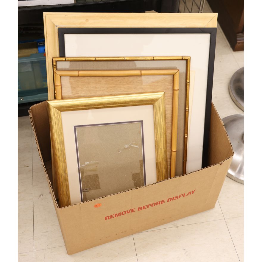 Box Vintage Frames & Prints
