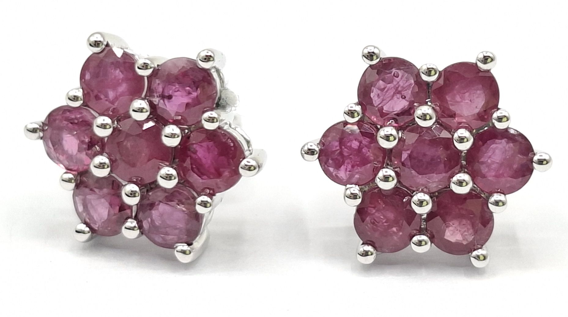 9ct Gold Stud Earrings