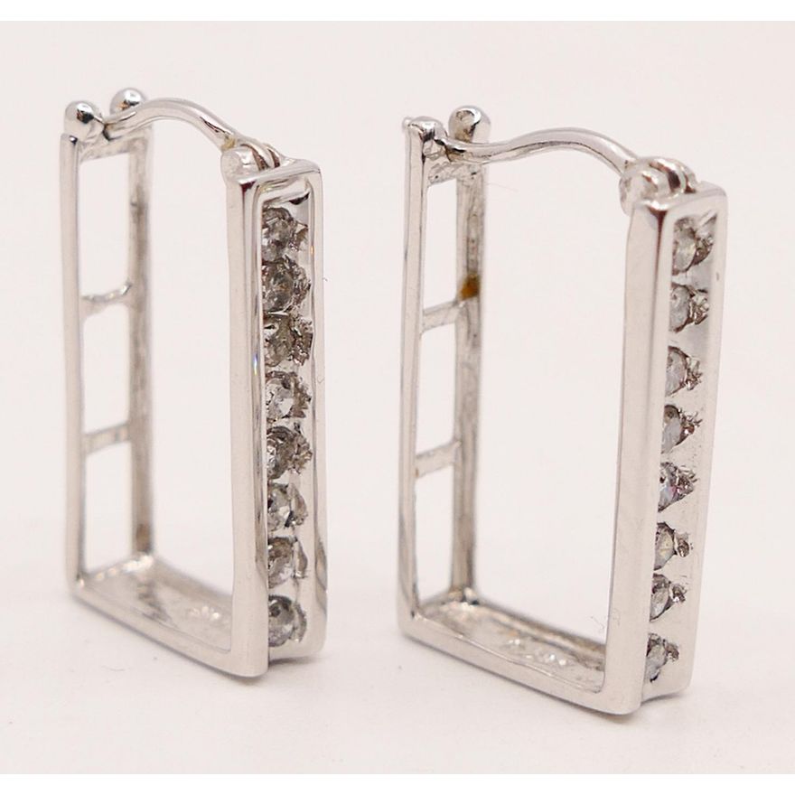 14K White Gold & Diamond Earrings. 17mm, 2.04g TW
