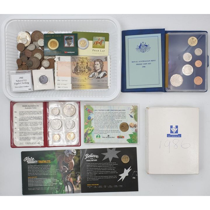 Coins & Banknotes