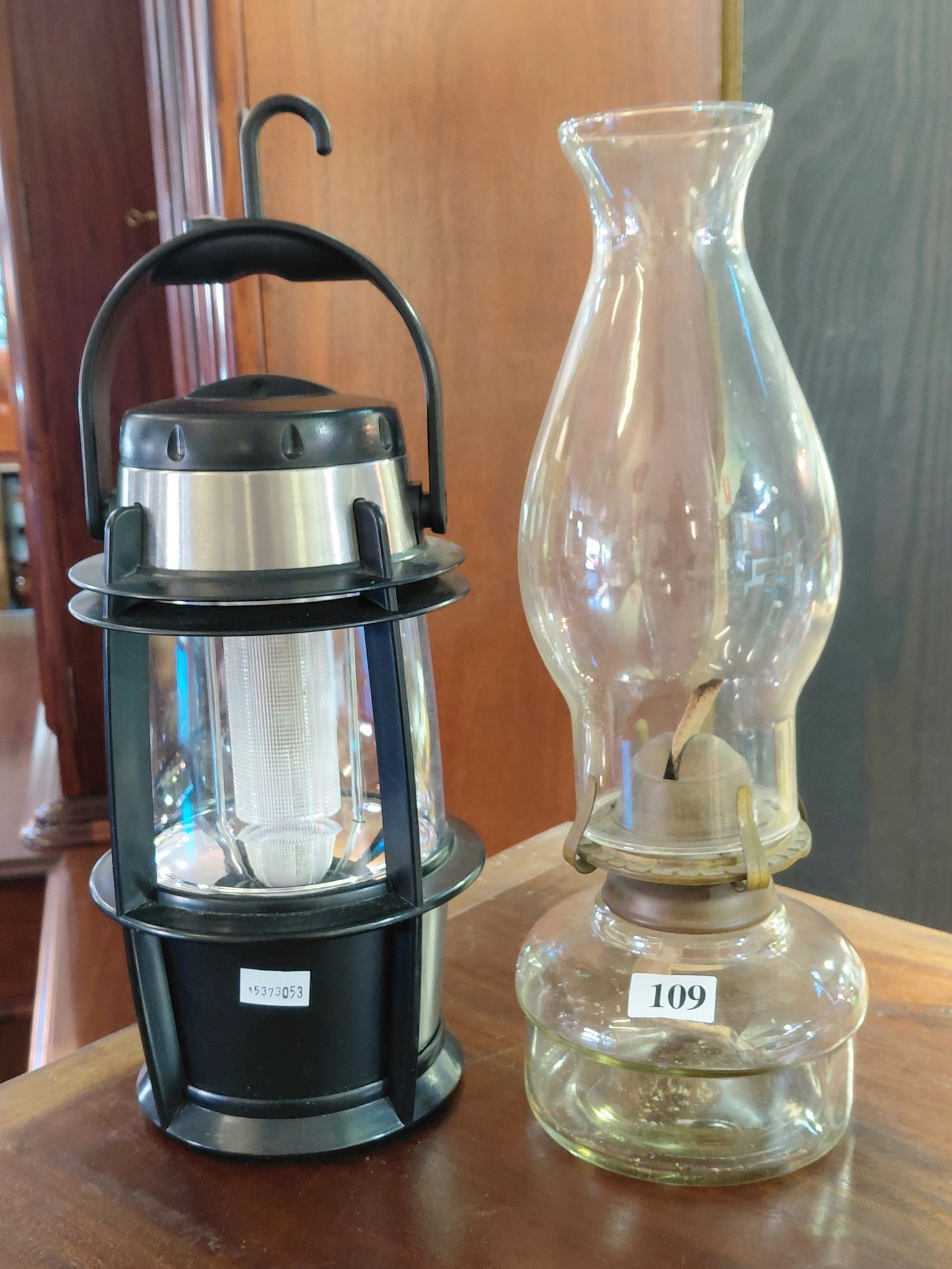 109 · ARLEC CAMPING LANTERN