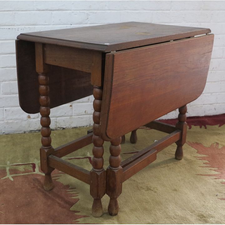 BOBBIN TWIST GATE-LEG TABLE