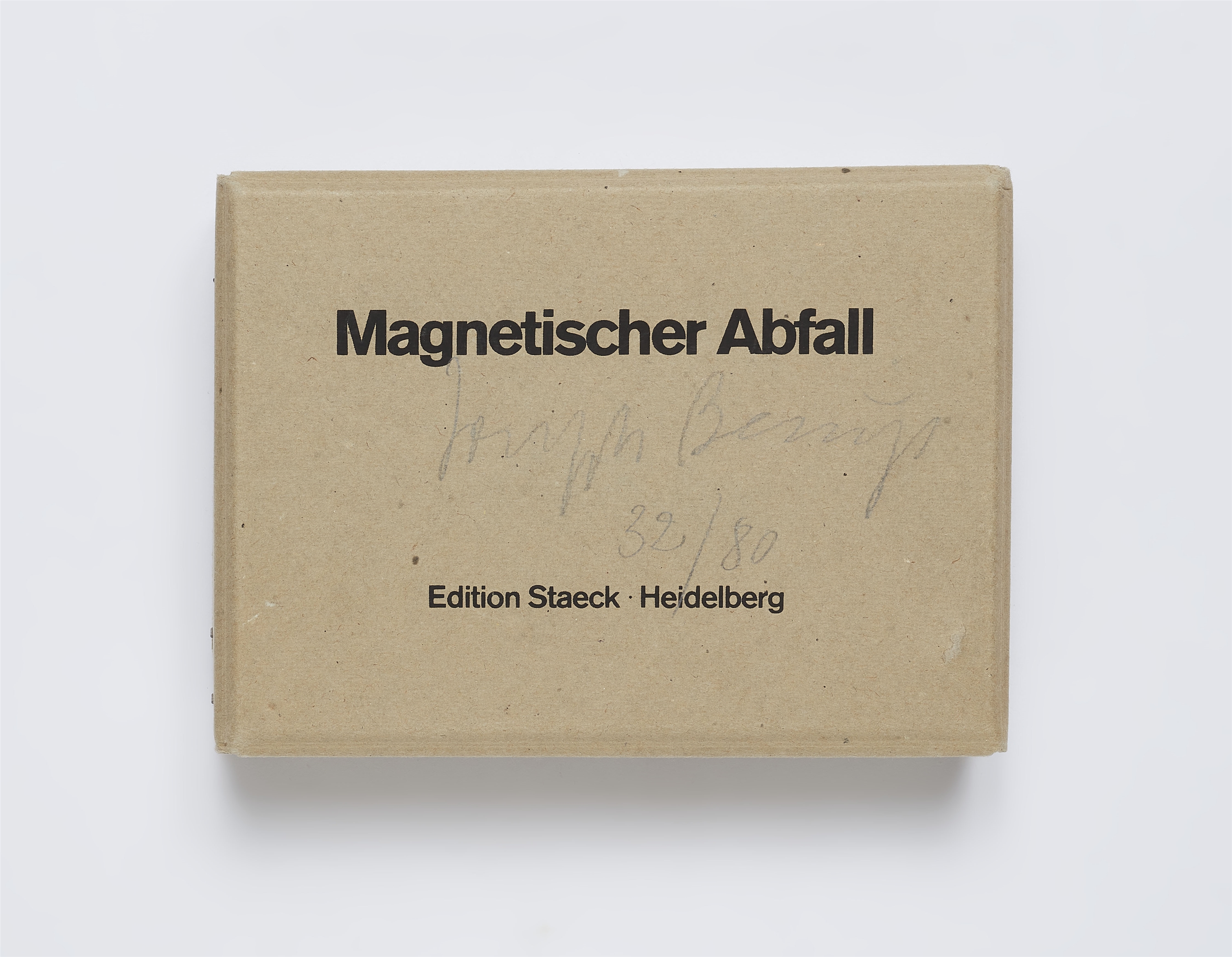 Joseph Beuys Magnetischer Abfall 1975