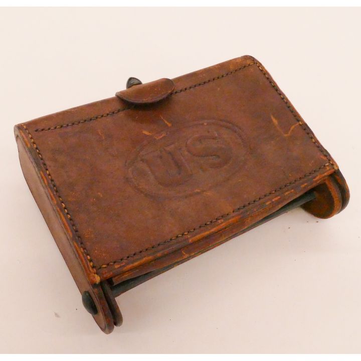 US WWI Leather Ammo Case w/ Keys