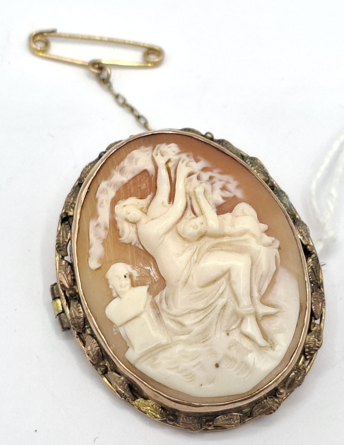 1036 · BEAUTIFUL ITALIAN CARVED SHELL CAMEO
