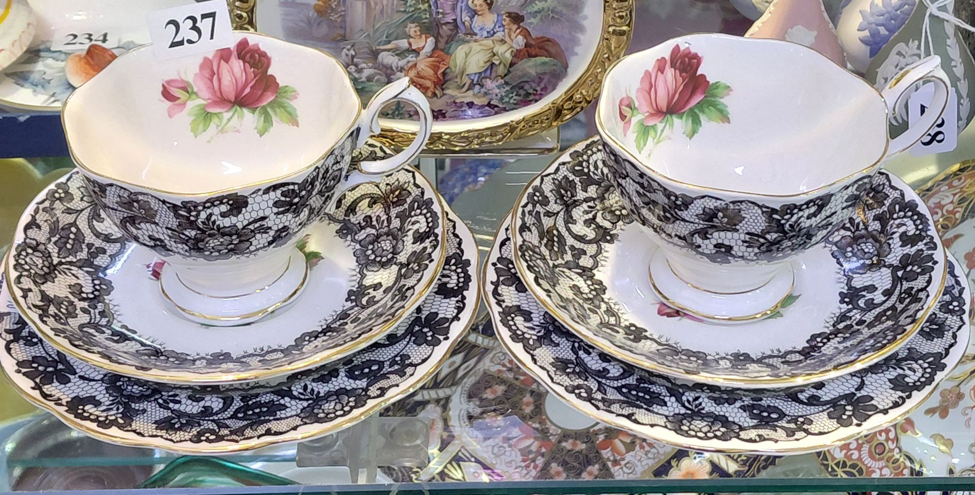 237 · ROYAL ALBERT SENORITA TRIOS