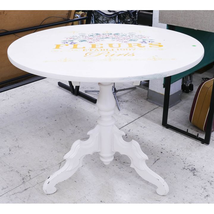 Fleurs Paris Painted White Tilt Top Table- 28x33''