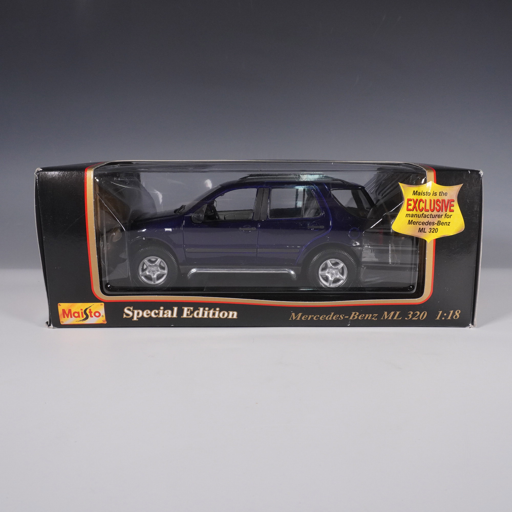 Maisto 1:18 Diecast Model, 1997 Mercedes-Benz ML 320 | Lion and