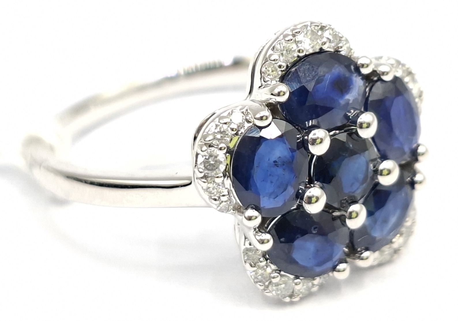 9ct Gold Floral Ring