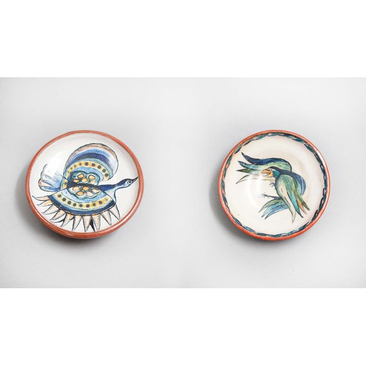 Elizabeth Lissaman - Two small hand-painted wall plates