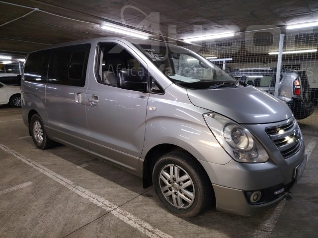 2016 HYUNDAI H-1 2.5 CRDI A/T/ 2.5 ELITE A/T (REG 1ST MONTH)