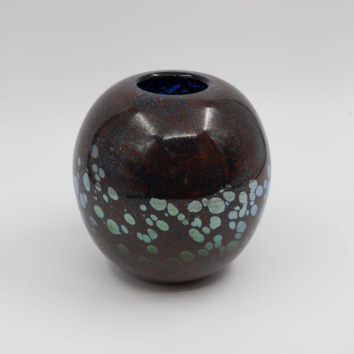 Garry Nash - Iridescent vase