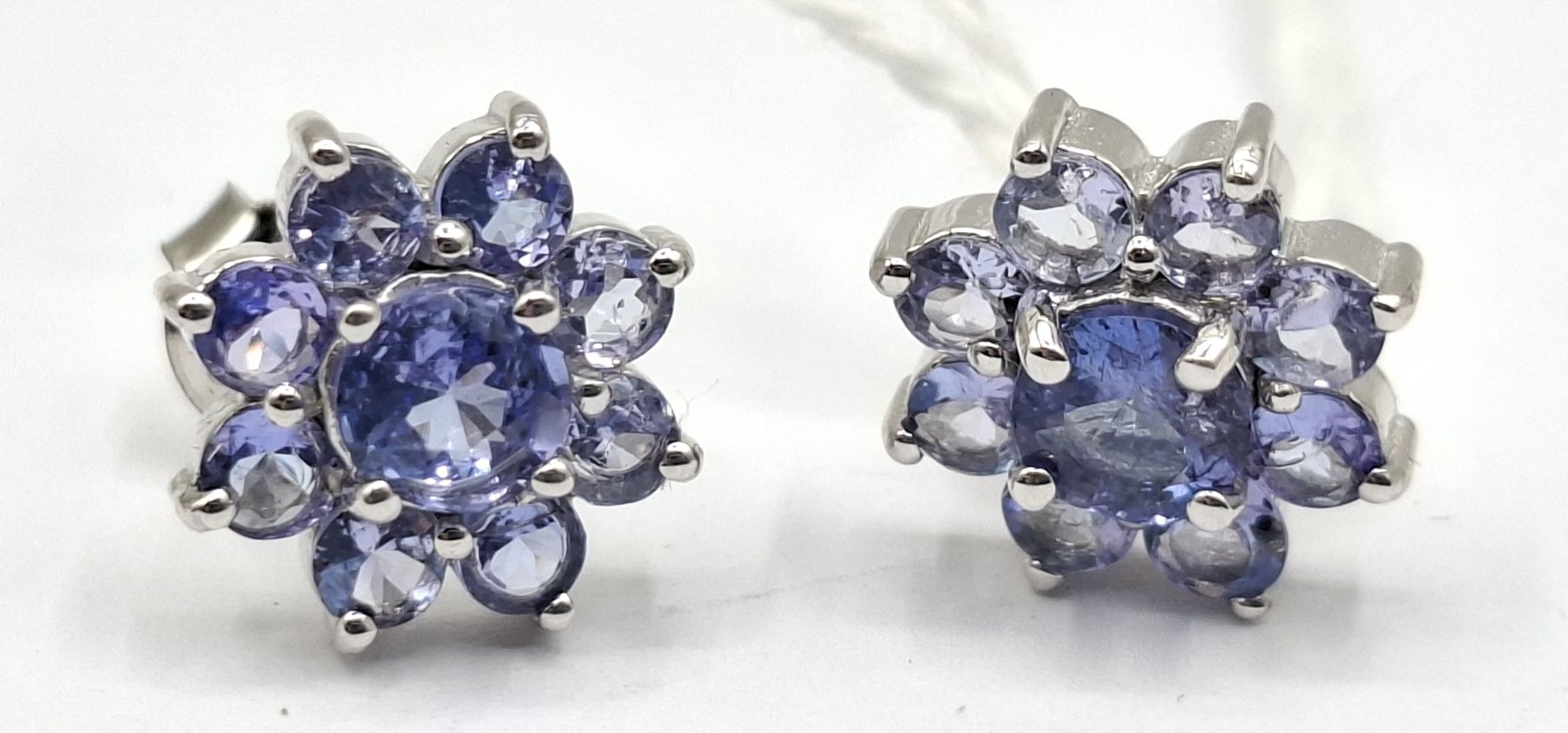 1095 · 925 STERLING SILVER TANZANITE EAR STUDS