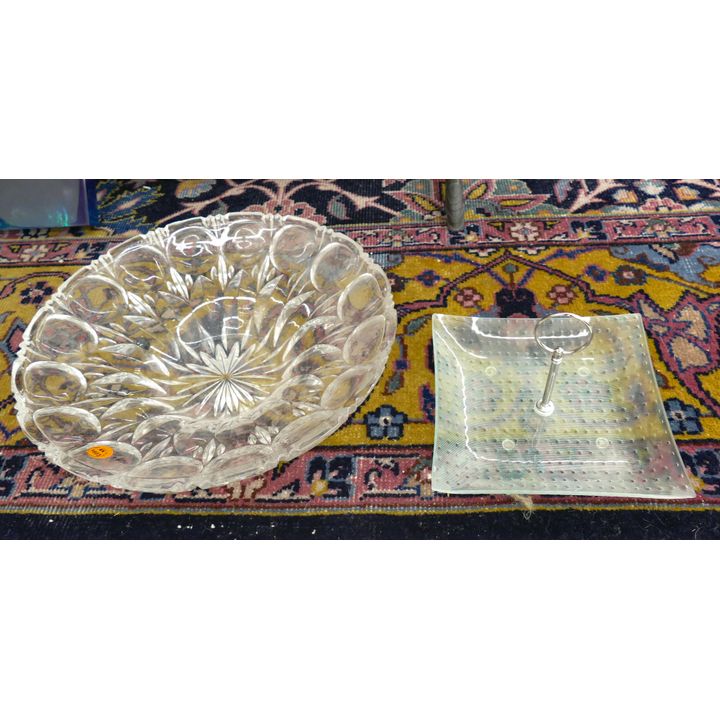 2pc Glass Bowl and Tray 8'' to 13''