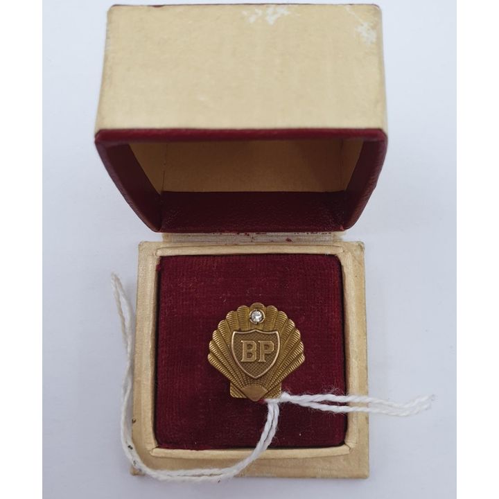 BP / Shell 10 Year Service Lapel Pin