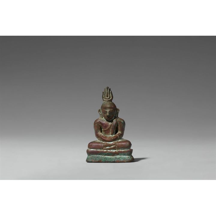 A very small Anuradhapura bronze Budhha. Sri Lanka. 11th/12th century