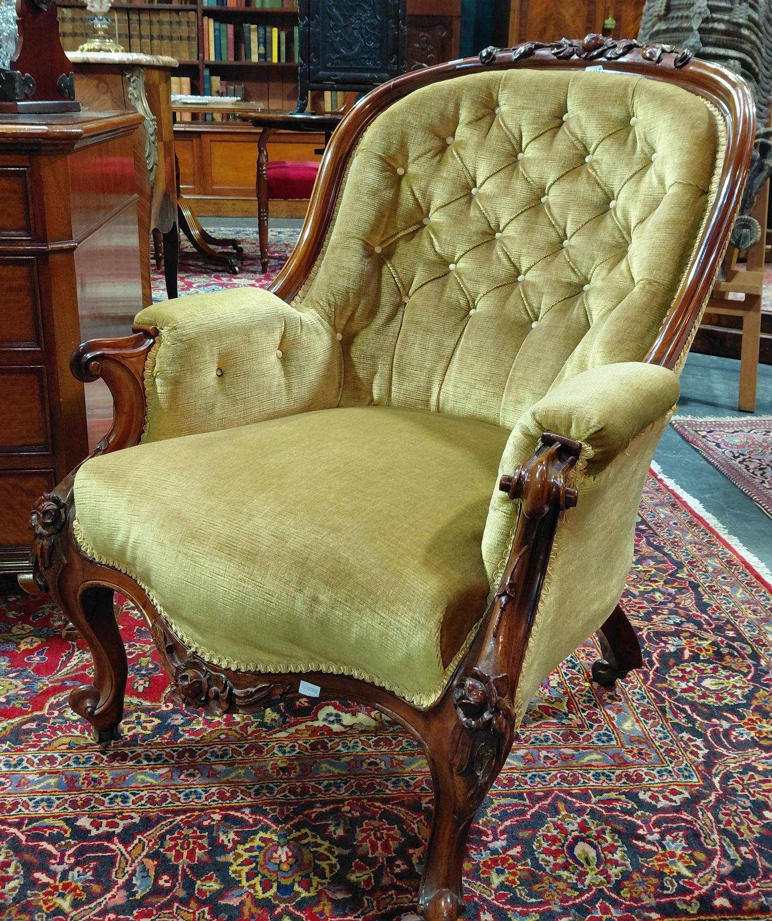 605 · A GENTLEMANS LIBRARY CHAIR
