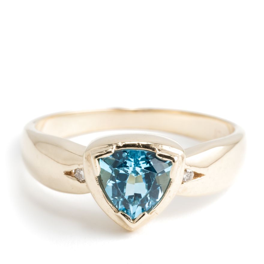 Topaz 9ct Gold Ring